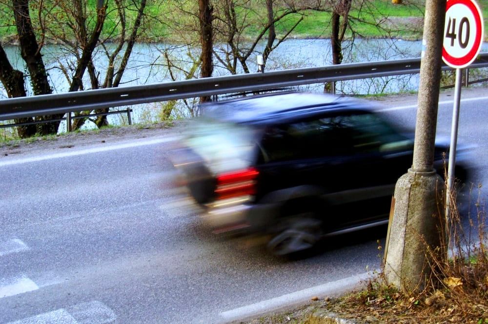 <i class="ti-check"></i> En coche